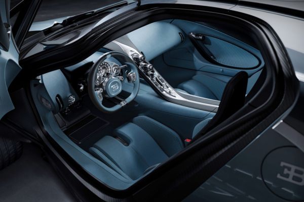 Intérieur de la Bugatti Tourbillon, luxe et confort