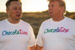 Montage humoristique réalisé avec l'IA Grok 2 montrant Elon Musk et Donald Trump portant des t-shirts "Chocolatine", en référence au débat sur le nom du célèbre pain au chocolat.